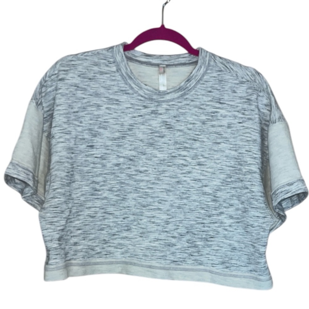 Free People Movement medium crop top gray boxy spring yoga athlesuire workout FP